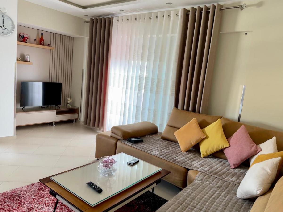 Queen Isabella Premium Hotel Vlorë Exterior foto