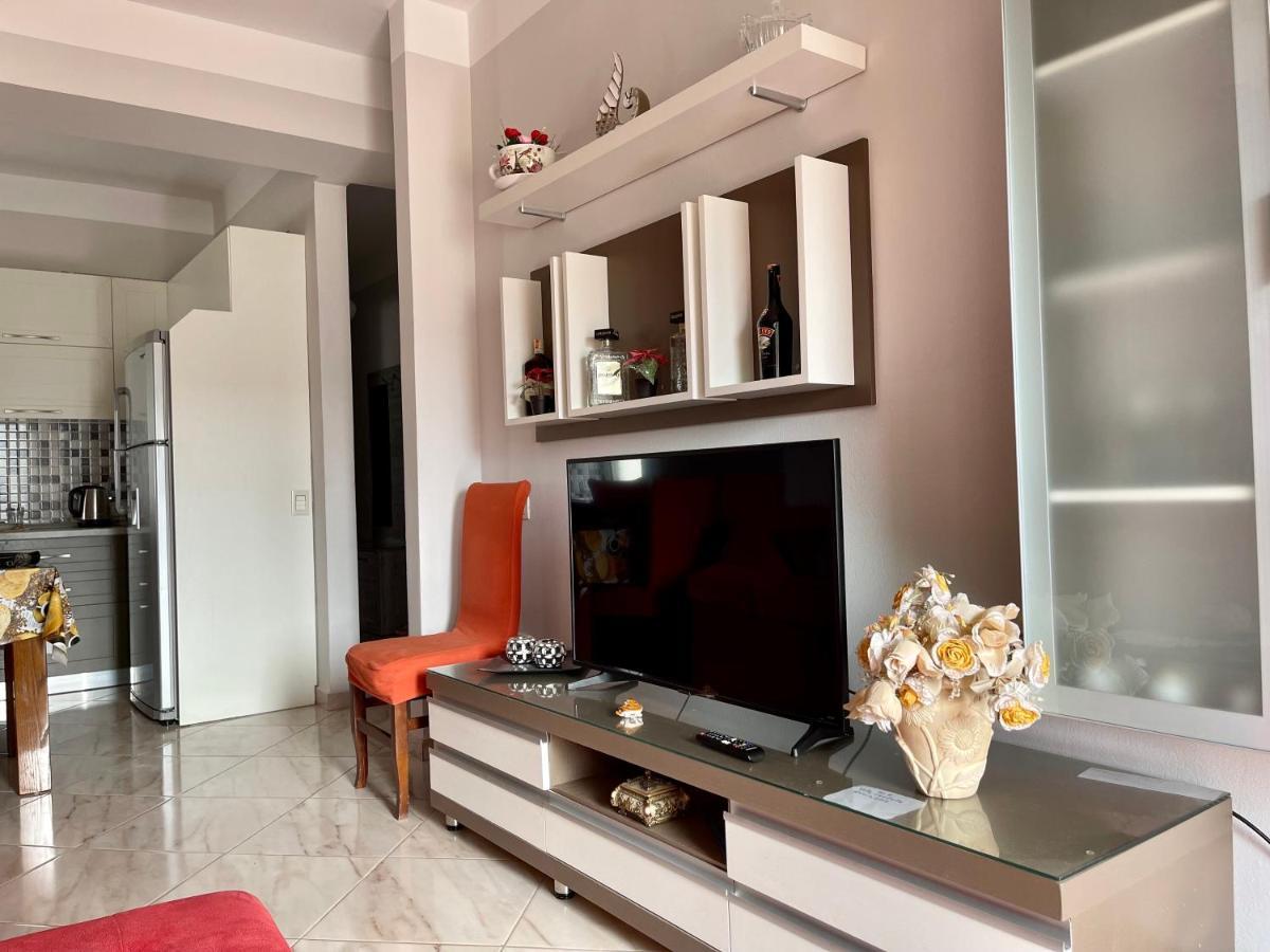 Queen Isabella Premium Hotel Vlorë Exterior foto