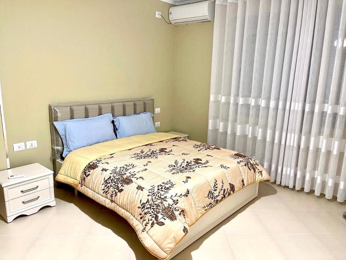Queen Isabella Premium Hotel Vlorë Cameră foto